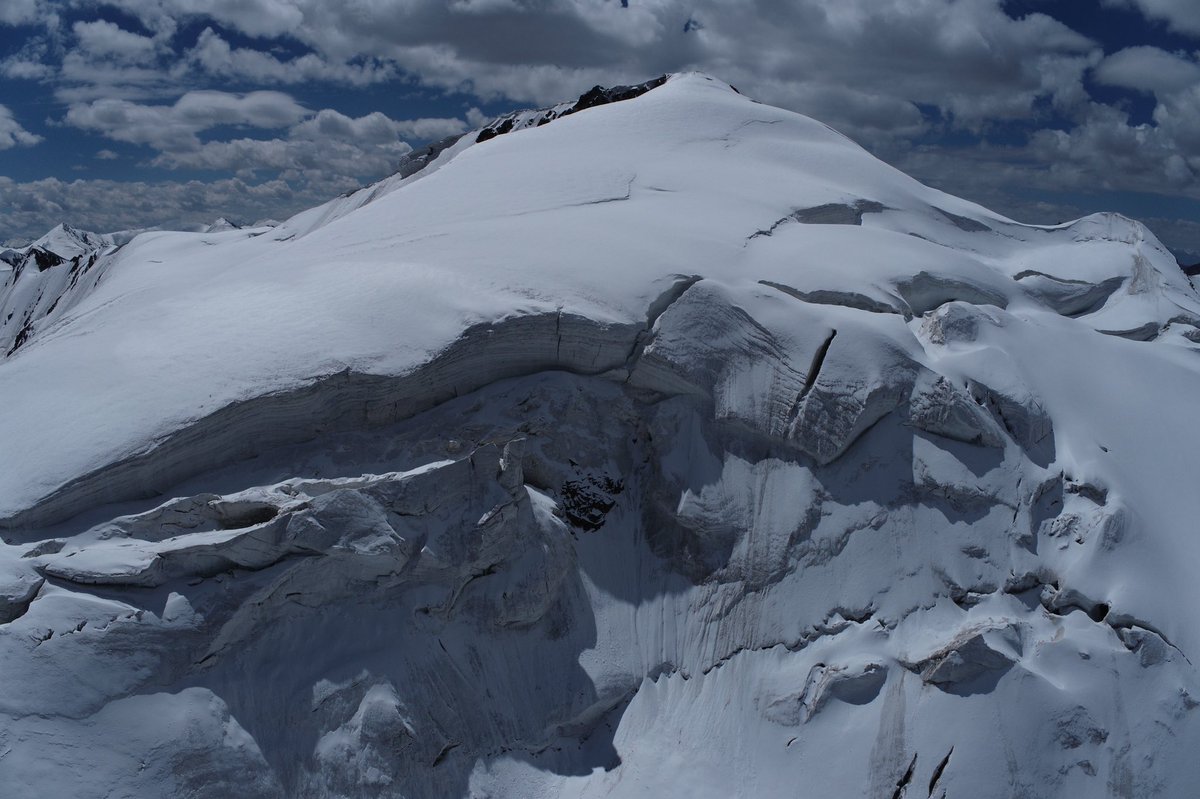 lander_vt's tweet photo. Second part of our fieldwork in #Kyrgyzstan. We surveyed the entire #SaryTor and #Bordu glaciers in the #AkShiirak massive using a DJI Phantom 4 RTK #drone. https://t.co/osNBpBCnac