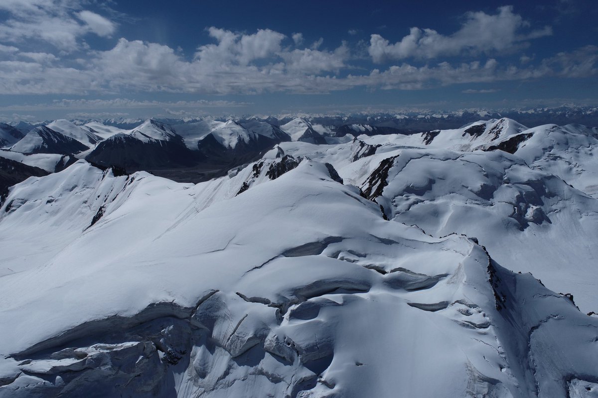 lander_vt's tweet photo. Second part of our fieldwork in #Kyrgyzstan. We surveyed the entire #SaryTor and #Bordu glaciers in the #AkShiirak massive using a DJI Phantom 4 RTK #drone. https://t.co/osNBpBCnac