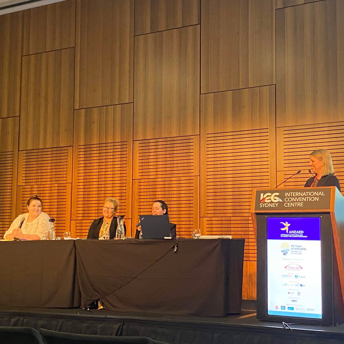 Talking about Autism and Eating Disorders at #ANZAED2022 with the incredible <a href="/JacdenHouting/">Dr Jac</a> 🙌 #ActuallyAutistic folk should always be included in these conversations. #NothingAboutUsWithoutUs ♾️ Thanks <a href="/ANZAED1/">ANZAED</a> for the invite! 💗 #EatingDisorders #Autism #DisabilityPride