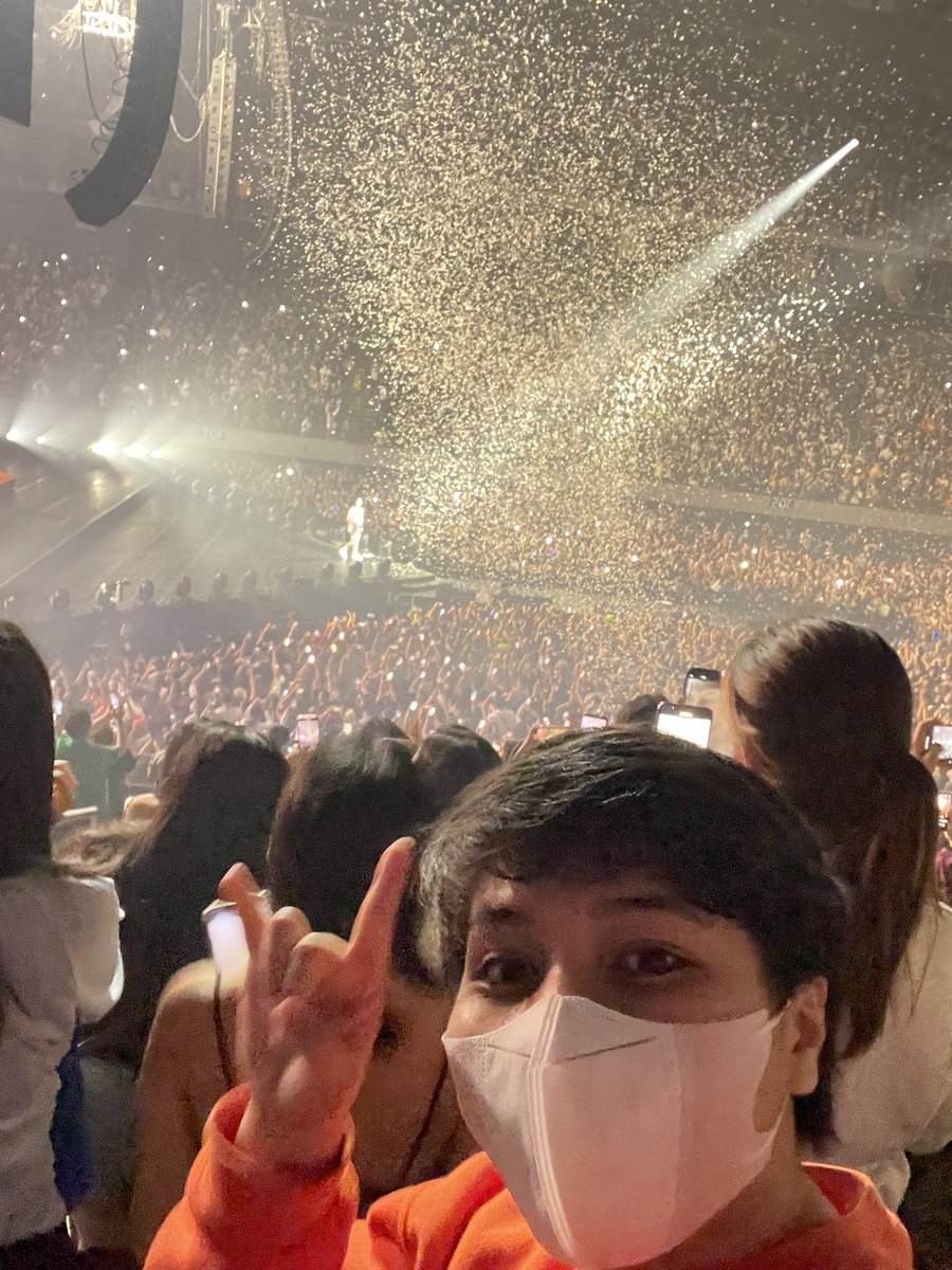 banescam's tweet photo. #HappierThanEverMNL 😝😝😝 https://t.co/CZuWdqp87g