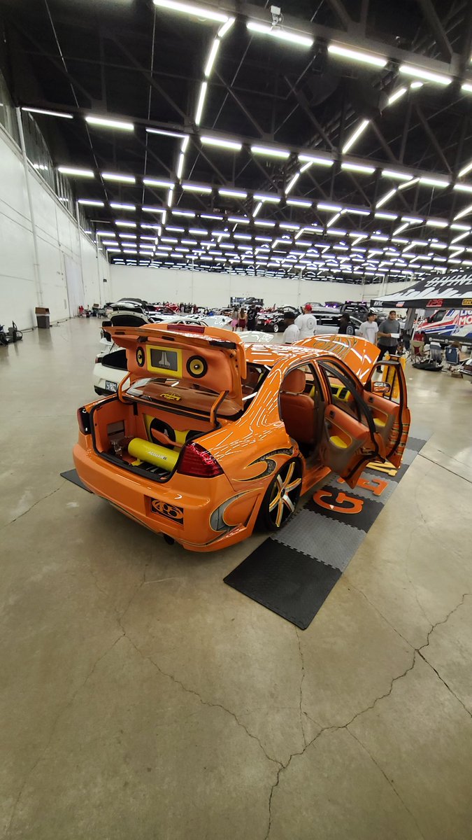 brittonshot's tweet photo. POV your at a car show in dallas... https://t.co/95R87kY5Bd