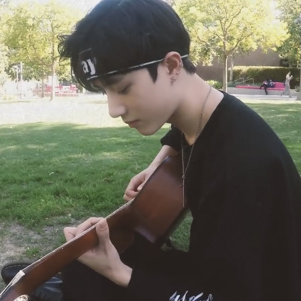 1314time's tweet photo. crying TT https://t.co/lXofzGfyJU