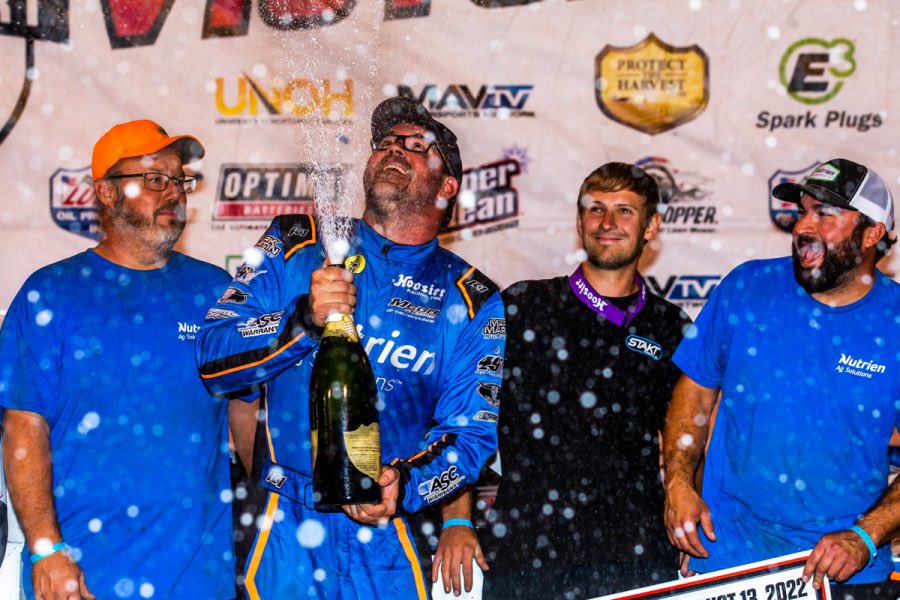 VincentGuliani's tweet image. What a trip! 38 days away from the house. 7 wins. Three Crown Jewels. Can’t wait for Batesville!

📸: @MichaelBoggsPh1 &amp;amp; @HeathLawsonPhto