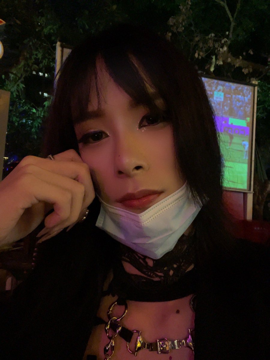 昨天被人放飞机，心态崩了🥹
#CD #女装 #女装子 #伪娘 #黑丝 #第四爱 #深圳