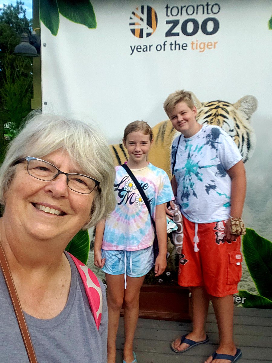 onedaywithNan's tweet photo. Go to @TheTorontoZoo and go for the #memories 

#kidlets #onedaywithnan https://t.co/GhJwJZxQkD