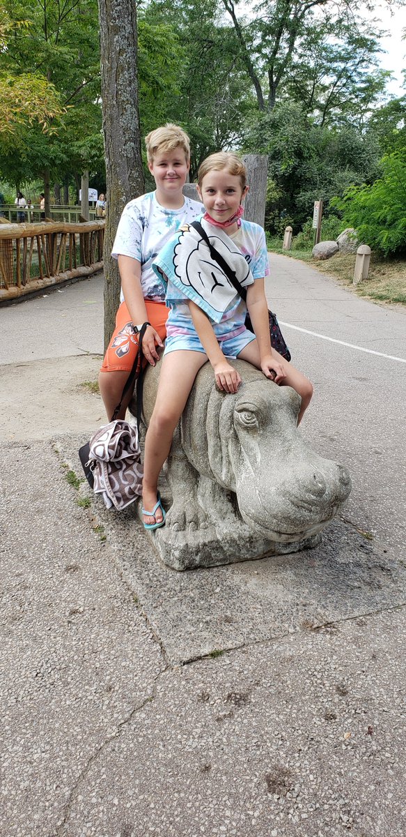 onedaywithNan's tweet photo. Go to @TheTorontoZoo and go for the #memories 

#kidlets #onedaywithnan https://t.co/GhJwJZxQkD
