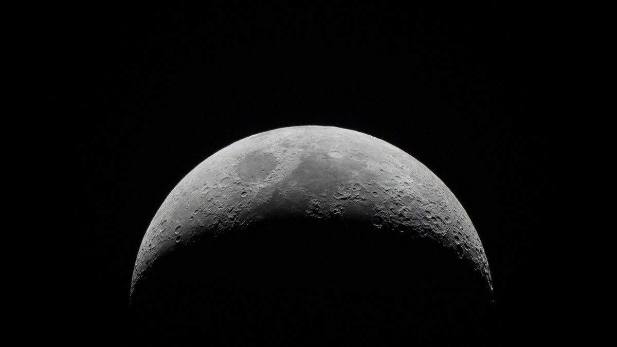 LonguePause's tweet photo. @YTCreateurs 🌘 https://t.co/M7J9sGnvZR