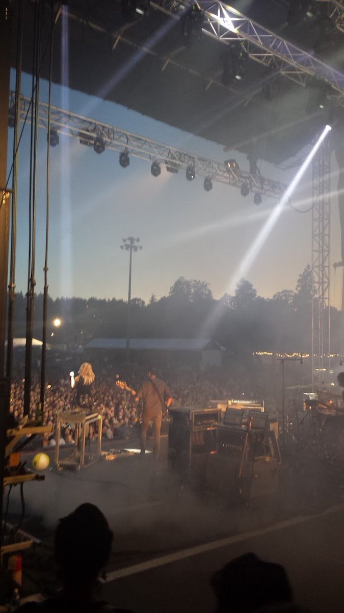midnightmusichr's tweet photo. @altregan @RadioMadison @altnation @themossband_ @CHVRCHES Yo'r in my head @KyleIsUp @RadioMadison @altnation!
One of the most awesome fest's I ever worked was #RTS2016 by atomiqueproductions headline @METRIC
Here's some a few early cameraphone snaps of mine, and some some pro shots Aug 12 '22 Vic by @magmazing
https://t.co/A6d3P4ZeOT https://t.co/Z9MqsR69Qu