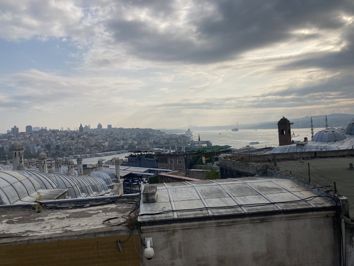 Wij zijn gewend aan ons tropenrooster, dus wij staan lekker op 8 uur al bij de touristische highlights. Ruim voordat de hordes de stad overnemen.