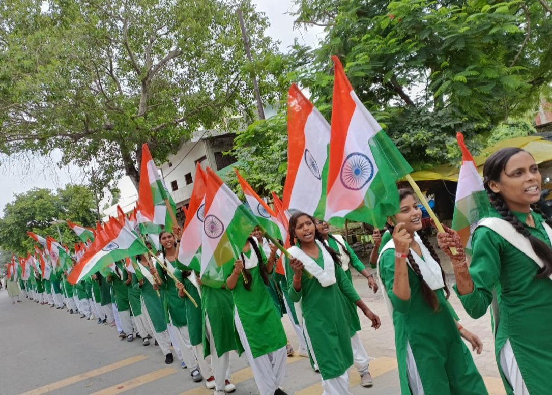 AnupamYPP's tweet photo. #आज़ादी_का_अमृत_महोत्सव कमला बालिका इंटर कॉलेज खागा @PMOIndia @myogioffice @narendramodi https://t.co/OB6o4Vl9kM