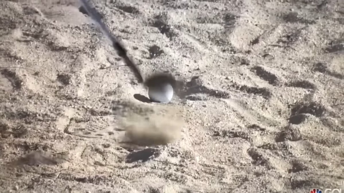 thetechguychris's tweet photo. @LIVGolfUpdates Not with the way that he cheats. #BuildingSandCastles #NoHonor https://t.co/pW75SSJxL7