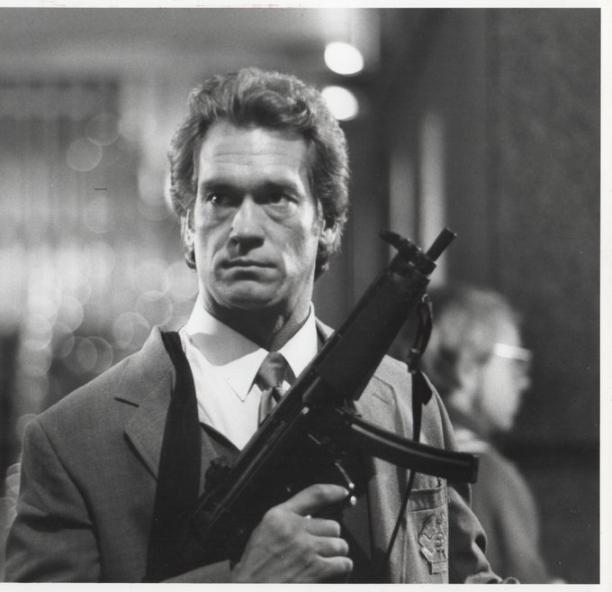 Who else thought this was Huey Lewis the first time they saw "Die Hard"? LOL https://t.co/P6qx08H3Ar