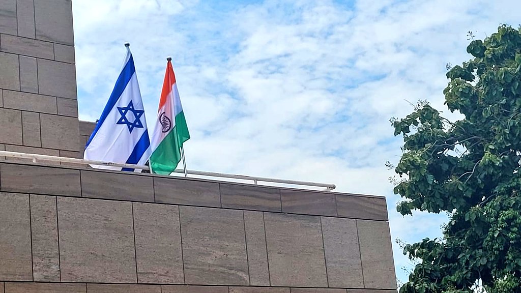 Bringing #HarGharTiranga campaign at our ghar @IsraelinIndia! As #India🇮🇳 celebrates its #IndependenceDay, the Indian flag is flying alongside the Israeli flag at our Embassy, echoing our strong bond of friendship. 🇮🇳🇮🇱 #HarGharTirangaCampaign