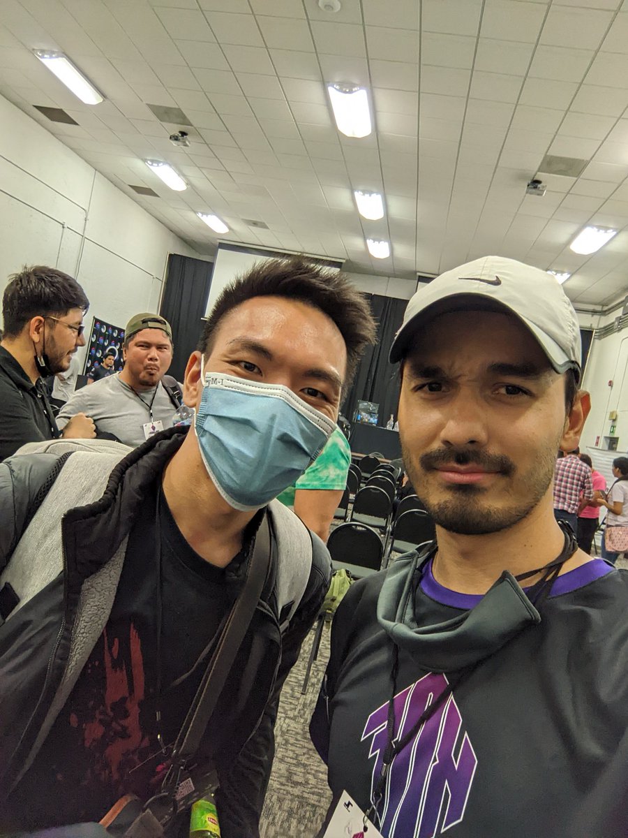udefo's tweet photo. Unos selfies con los participantes #kofchallenge #tijuana #notEvo #kofxv #snk #kof https://t.co/1vZDCZKntr