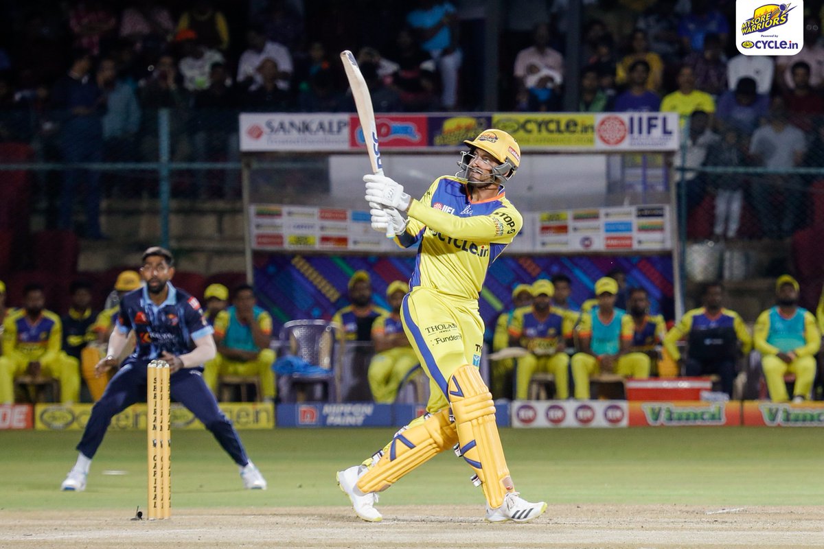 mysore_warriors's tweet photo. Warriors clinched victory in a nail biting game against the Bengaluru Blasters. Here are some highlights of a final over thriller in Mysuru:
#MysoreWarriors #GoWarriors #MaharajTrophy #Cricket #IlliGeddavareRaja #MWvBB https://t.co/7q6rOQ9ive