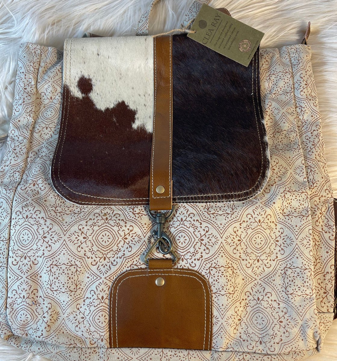 artisan_pure's tweet image. Cowhide Backpack-Recycled Rug with Cowhide Backpack-Casual Bag-Handbag-Satchel-Women's Accessories-Tote-Cowhide Purse-Neutral-Top Handle Bag etsy.me/3vDKWia #ArtisanPureSkinCare #Etsy #UniqueBackpack