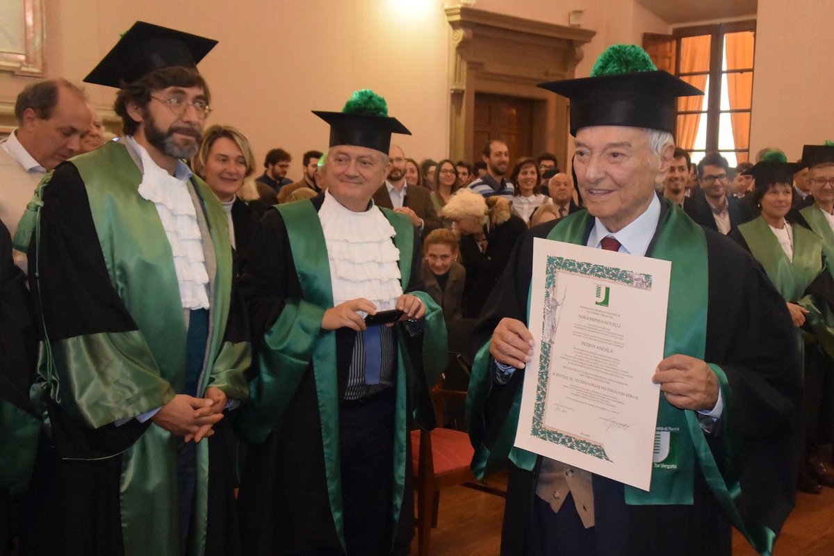 IngegneriaTorVergata (@ing_torvergata) on Twitter photo Piero Angela 🤍
(22/12/1928-13/08/2022)
👨🎓 14.11.2016 - Laurea Honoris Causa in Scienza e Tecnologia dei Materiali <a href="/unitorvergata/">Università di Roma Tor Vergata</a> a #PieroAngela
Lectio Magistralis ➡️ "Scienza, tecnologia e materiali: una costruzione infinita" #ingegneriatorvergata #preparararsialfuturo Piero Angela 🤍
(22/12/1928-13/08/2022)
👨🎓 14.11.2016 - Laurea Honoris Causa in Scienza e Tecnologia dei Materiali <a href="/unitorvergata/">Università di Roma Tor Vergata</a> a #PieroAngela
Lectio Magistralis ➡️ "Scienza, tecnologia e materiali: una costruzione infinita" #ingegneriatorvergata #preparararsialfuturo