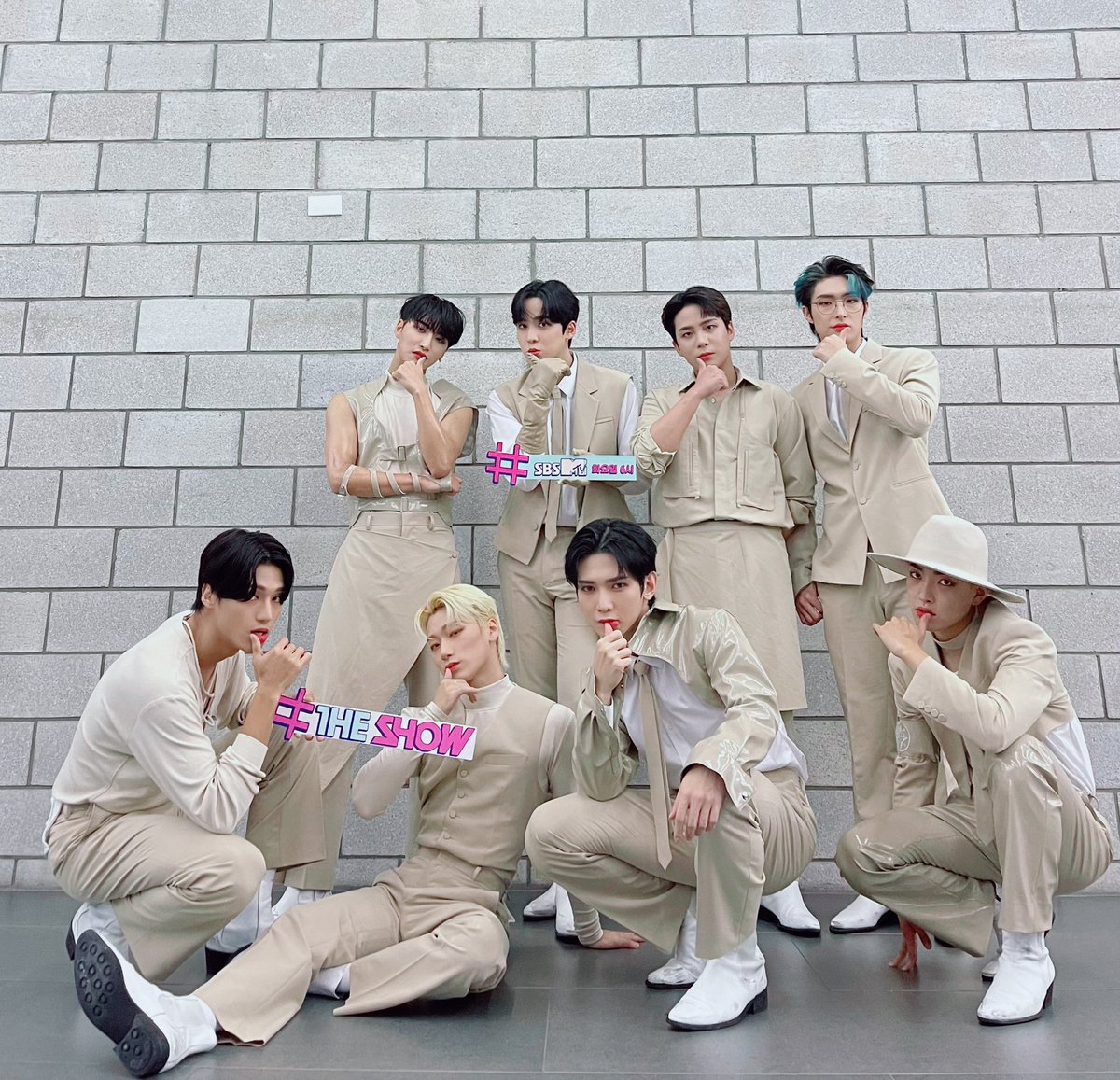 ateez8makesone's tweet photo. Can’t believe this era has come to an end. Time really goes by so fast. I want to do all over again. Thank you to you all, Atiny, you have worked so hard and we truly did so well. You are the best fandom ever 🫶🏼 and thank you our Ateez for EVERYTHING, you did all of this.❤️ ⁣
⁣ https://t.co/omos12kj8j