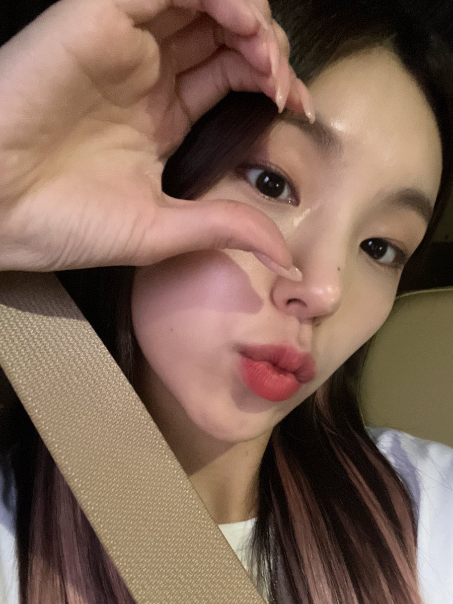 hyjthinker's tweet image. MY LOVE