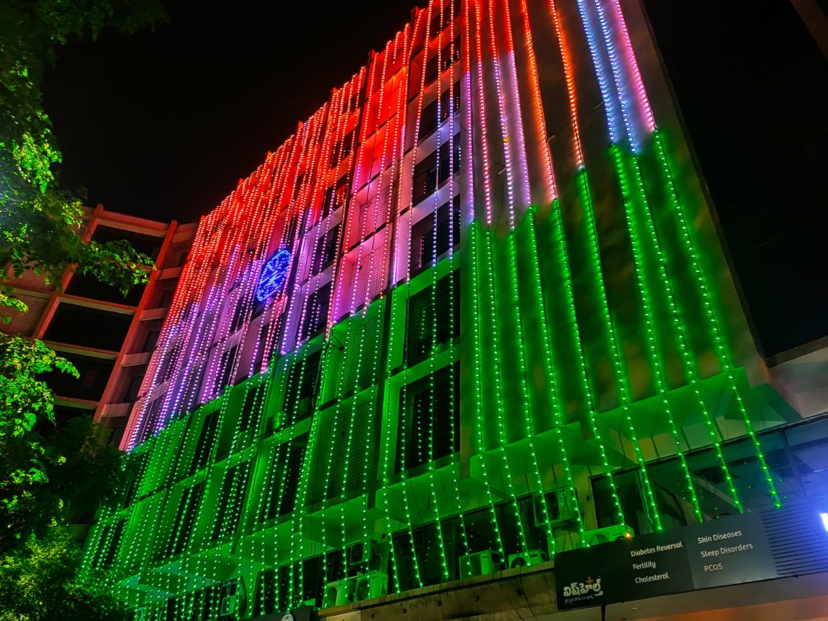 dintya15's tweet photo. Hyderabad CSC office building  decorated https://t.co/0nIuREz3rw