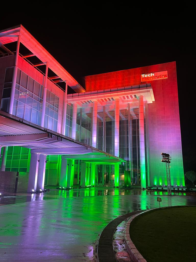 tech_mahindra's tweet photo. Our campuses across India are proudly lit with tricolor glory as we celebrate 75 years of India's independence. #RiseForTiranga 🇮🇳

#IndiaAt75 #AzadiKaAmritMahotsav #HappyIndependenceDay https://t.co/ILDqQx8MCx