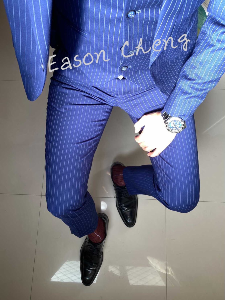 EasonSuiter's tweet photo. New Suit! https://t.co/tp39HtBC0i