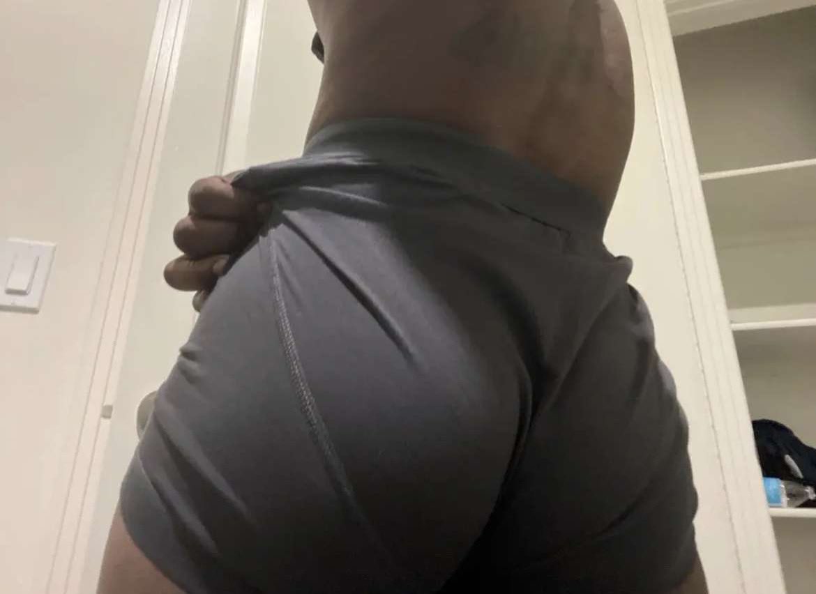sean_python's tweet photo. @thickshooter180  I’m in Los Angeles love I’m would love to shoot with u  I think we can  make some hot content https://t.co/AtugdZXLWW