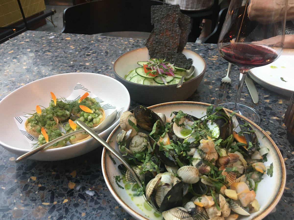 thewinetattoo's tweet photo. #BackinBelgium again to @visitgent for new @lonelyplanet #foodie book @winewankers @CHARLIEWINES @pietrosd @chicatravesias @winematcher  Still a great #foodie #craftbeer #wine city Pairing elegant #German #Spatburgunder with fusion clams @ funky new #hotel https://t.co/9HE7wtzlxF https://t.co/OcS2EceVJZ