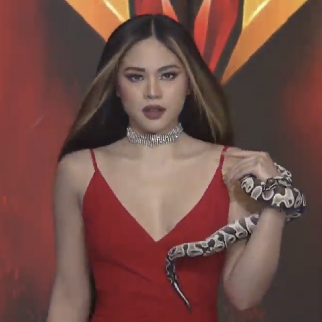 bestofjanella's tweet photo. Janella Salvador is the main event! https://t.co/6utE7AKBD1