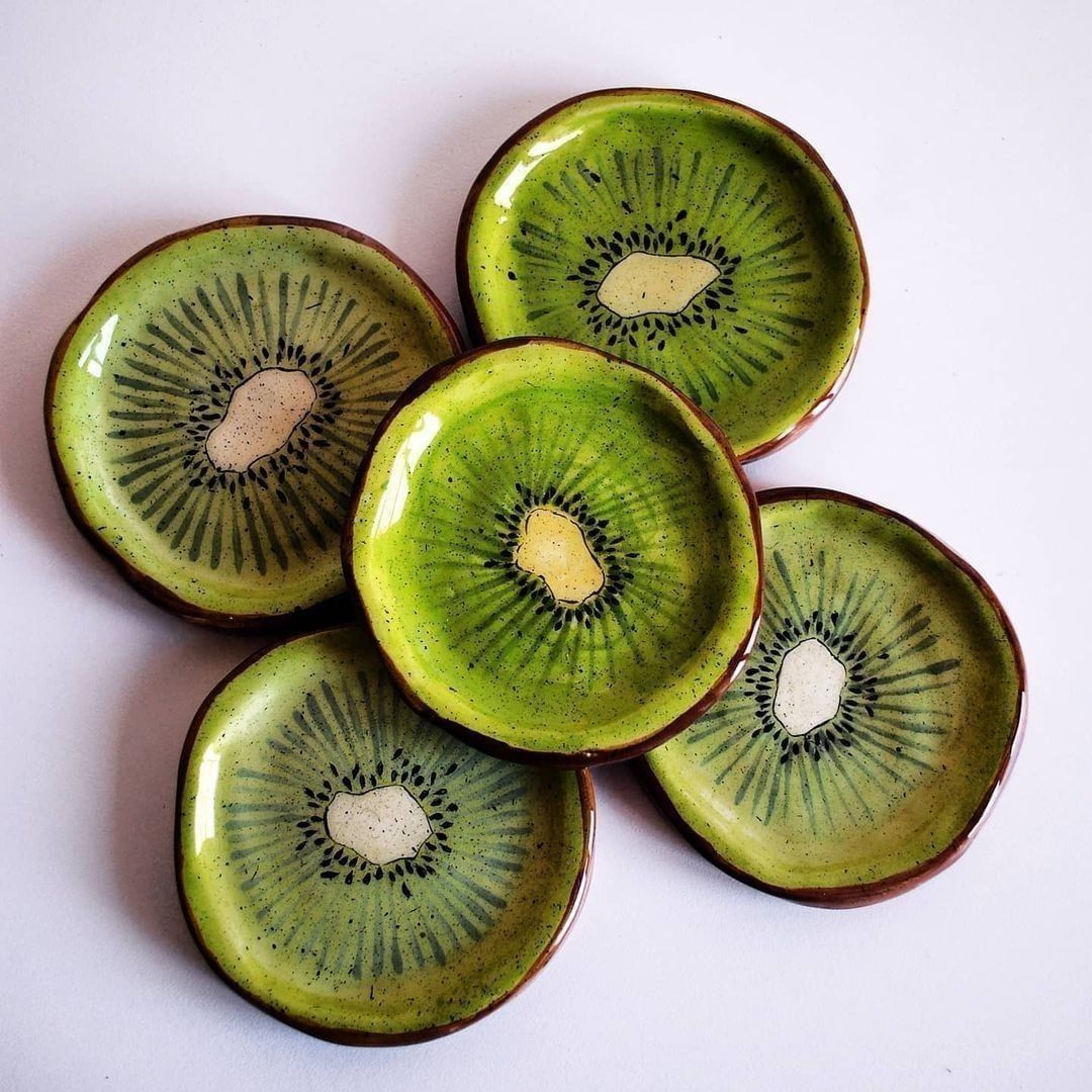 worldpottery's tweet photo. lovely ceramic kiwi plates by Federica Massimi
visit our page below for more and Like &amp; Follow

https://t.co/gYH4zAAgYC

#pottery #art #ceramics #design https://t.co/rZOzC2dnrk