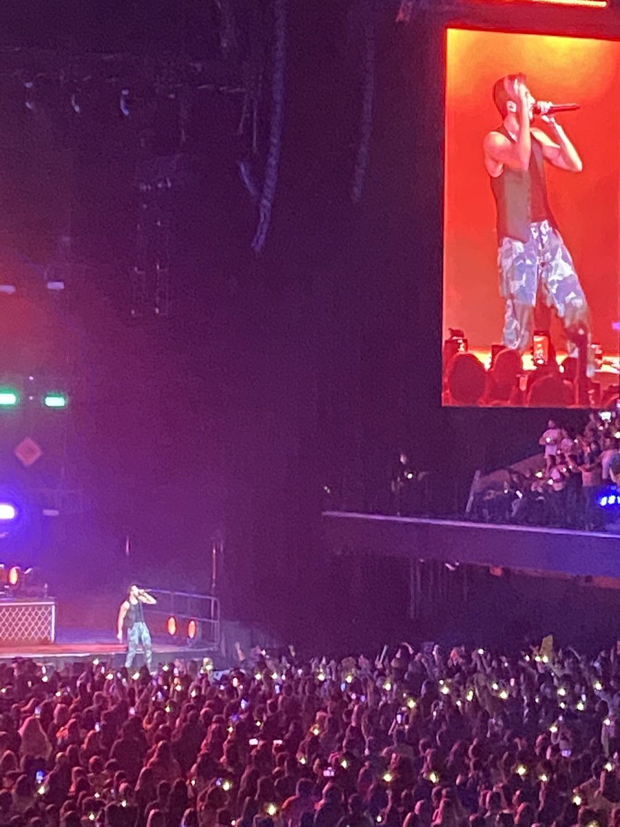 Vani_ramos's tweet photo. Alto show @NaPalacios_Ser 🫶🏻 la primera vez q te vemos en vivo @SebastianYatra y quedamos ❤️ sos crack che! 🙌🏼 https://t.co/RzUhjdSLSx