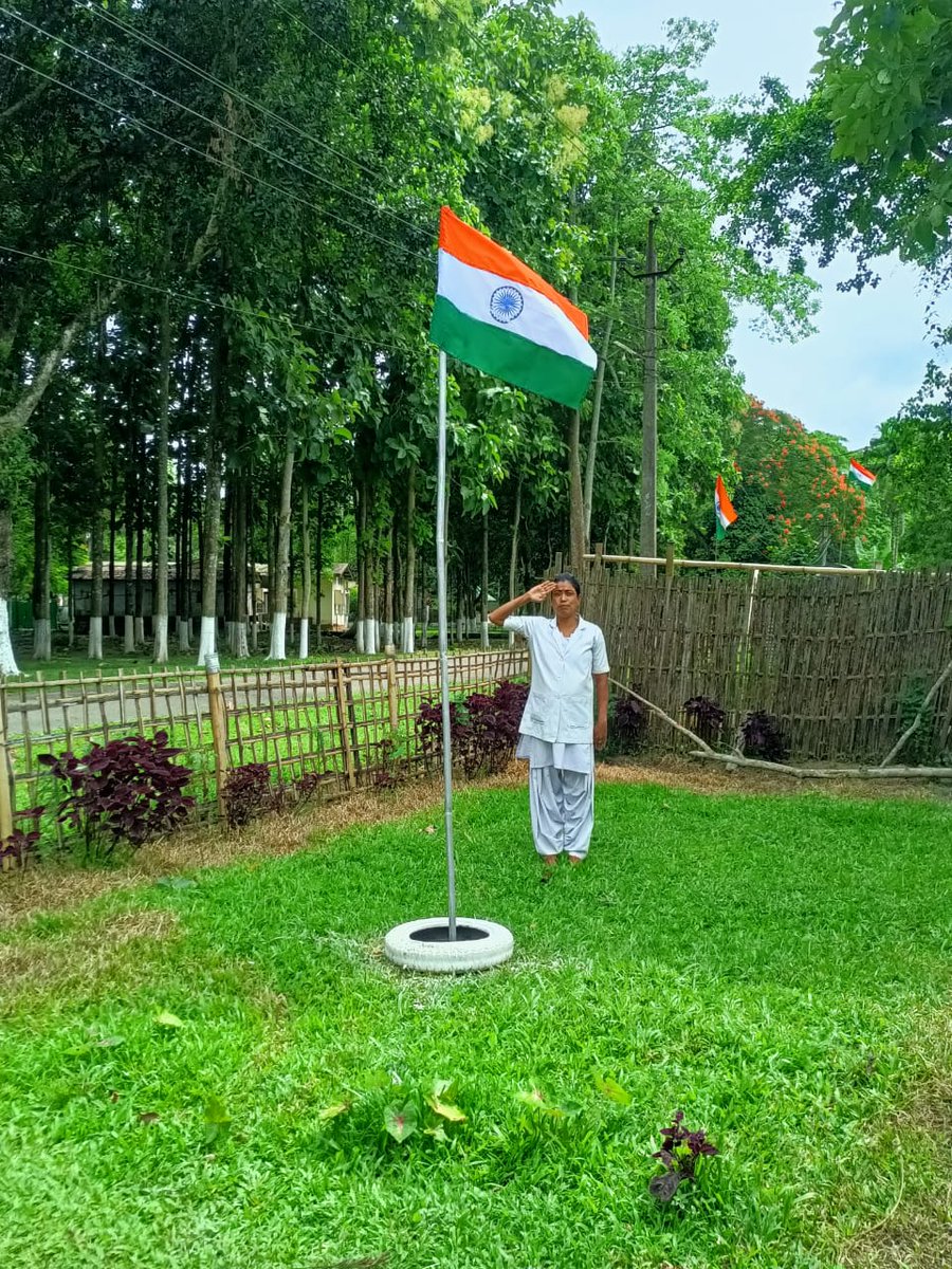 sewalihazarik10's tweet photo. Mera ghor may trianga#AzadiKaAmritMahotsav
#HarGharTiranga
#HarGharTirangaAssam
@PMOIndia
@HMOIndia
@MinOfCultureGoI
@CMOfficeAssam
@himantabiswa
@DGPAssamPolice
@assampolice
@commandant11th1 https://t.co/AuXLGXmVUS