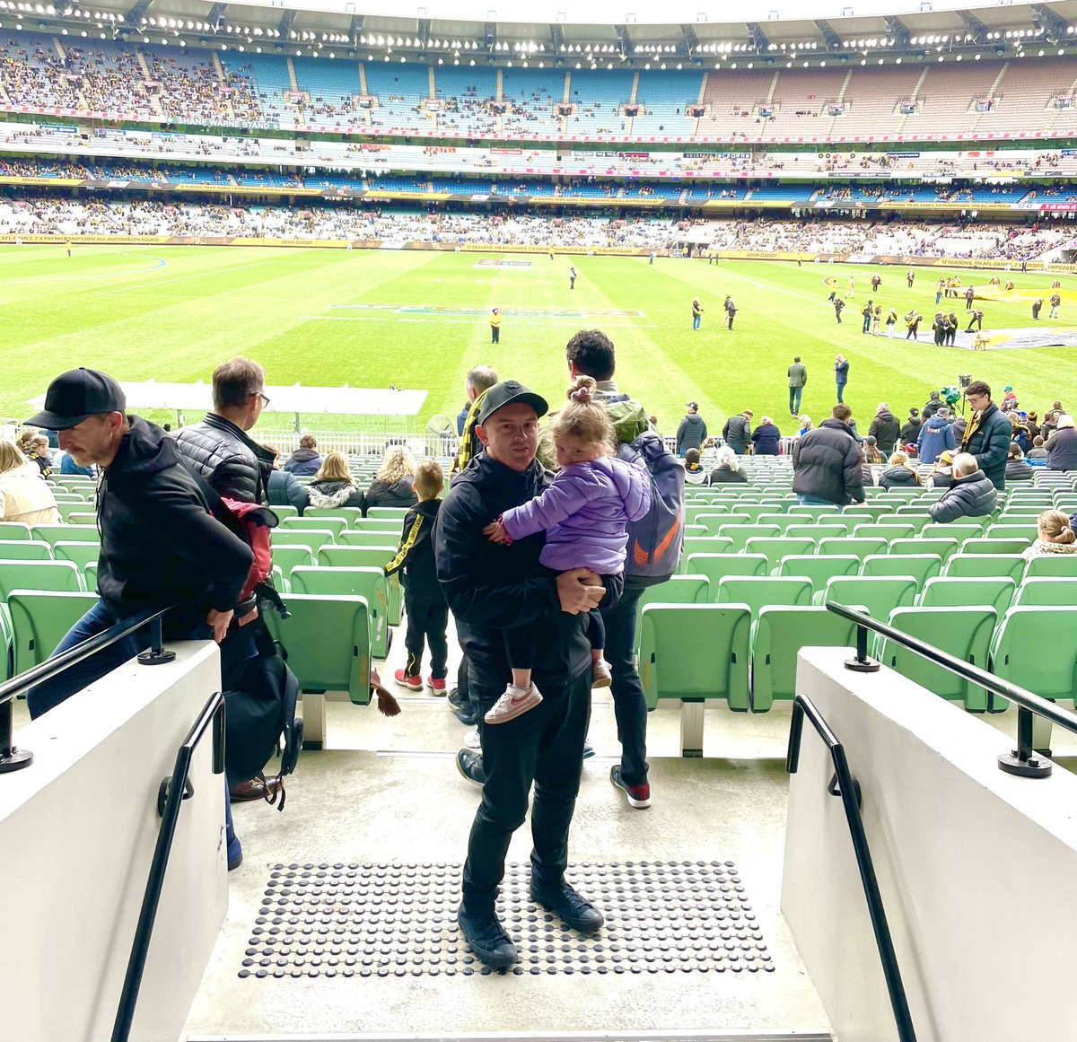 YurikHunt's tweet image. Fun times taking little miss to her first live Tigs game! Didn’t quite last the full game and wasn’t always watching, but we got the win and she said her full quota of ‘Go Tigers’, ‘Go Richmond’ and ‘Go Cotch’. It’s the little wins #TigersHawks