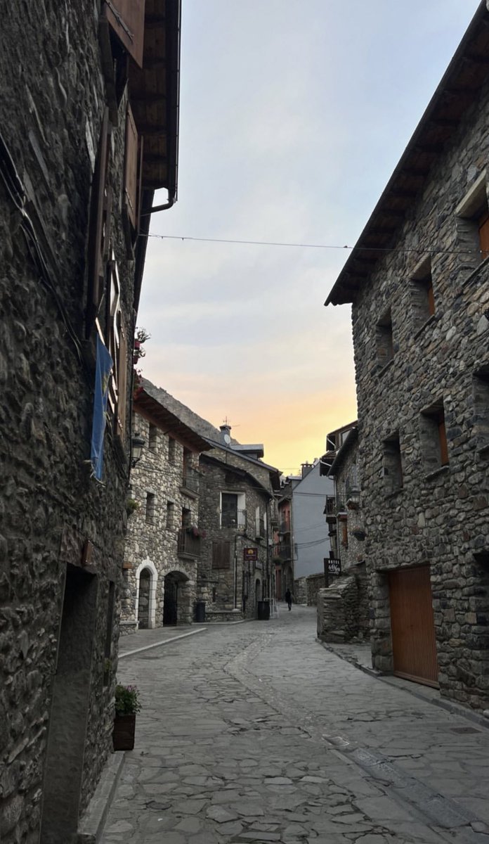 Benasque_'s tweet image. 🌄