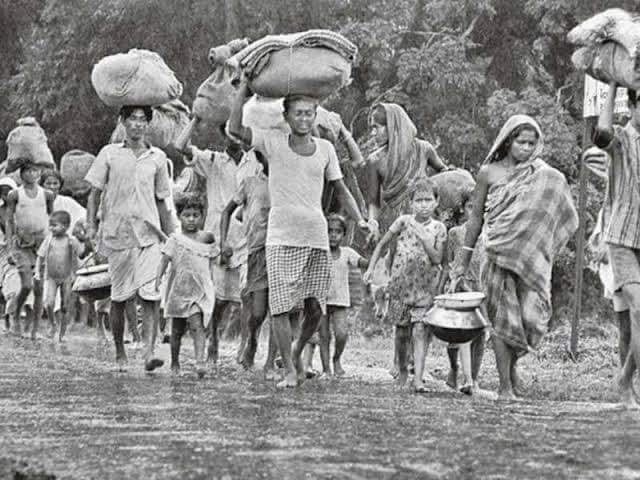 BaBaKumarAman's tweet photo. 14 अगस्त का दिन हमें याद दिलाता रहेगा किस दूषित, कुंठित मानसिकता से भारत का विभाजन किया गया जिसमें लाखों लोगों की जान गई, पलायन हुआ और भारत ने विभाजन का दंश झेला I 

आज 'विभाजन विभीषिका स्मृति दिवस' पर बलिदान हुए हुतात्माओं को विनम्र श्रद्धांजलि।
#विभाजन_विभीषिका #विभाजन https://t.co/R4puhP2nZx