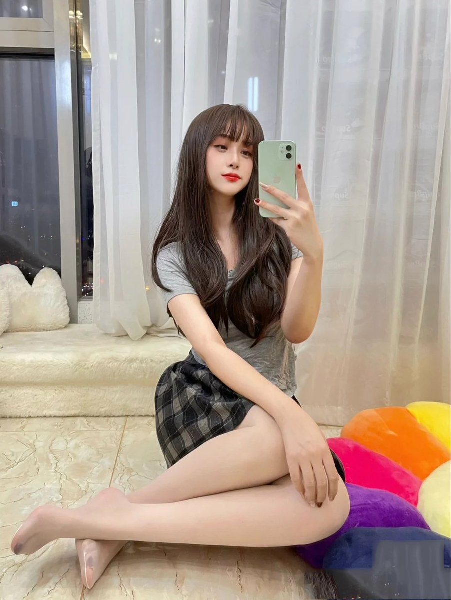 nidexiaojiejie1's tweet photo. #无脑 #上供 #变态  #裸足  One to one video https://t.co/Tom5HqFs4d