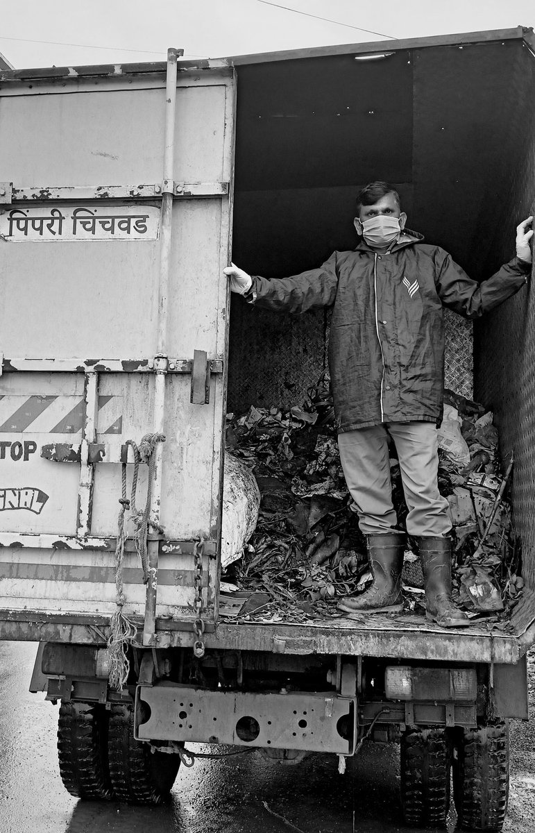 ganesh_bora's tweet photo. अमृत महोत्सवी स्वातंत्र्याची पहाट स्वच्छ सुंदर होण्यास तो सज्ज आहे #स्वछतादूत #SwachhBharat #PCMC 🇮🇳 #Rotary #ServeToChangeLives https://t.co/GUJ6Ql8Tzp