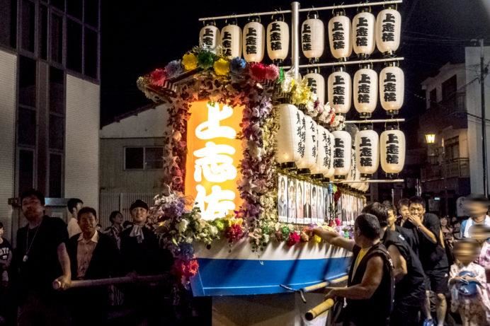 長崎ブログーッ! в X: „【松浦市志佐町の精霊流し】 浦地区立町 長崎ブログーッ! в X: „【松浦市志佐町の精霊流し】 浦地区立町