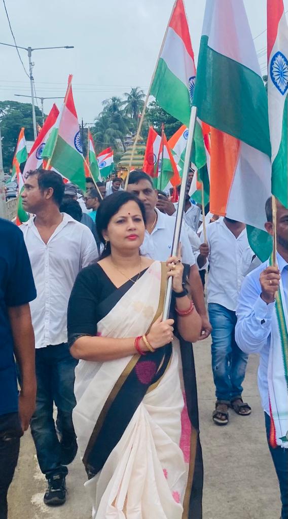 manasmitak's tweet photo. ପ୍ରଧାନମନ୍ତ୍ରୀ ଶ୍ରୀ @narendramodi ଜୀଙ୍କ ଆହ୍ବାନରେ ଦେଶରେ ଆରମ୍ଭ ହ��ଇଥିବା #HarGharTiranga କୁ ସଫଳ କରିବା ପାଇଁ ଆଜି ଭଦ୍ରକରେ ତ୍ରିରଙ୍ଗା ଶୋଭାଯାତ୍ରା।

 #AzadiKaAmritMahotsav
@BJP4Odisha @BJP4India 
@JPNadda @dpradhanbjp @SamirMohantyBJP https://t.co/6kILCJymWz