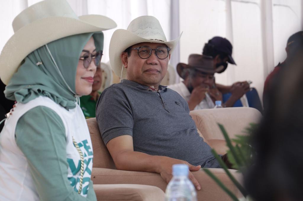 halimiskandarnu's tweet photo. Sudah kayak belum punya kuda?

#PacuanKudaFest
@cakimiNOW https://t.co/NDsagTSb5z