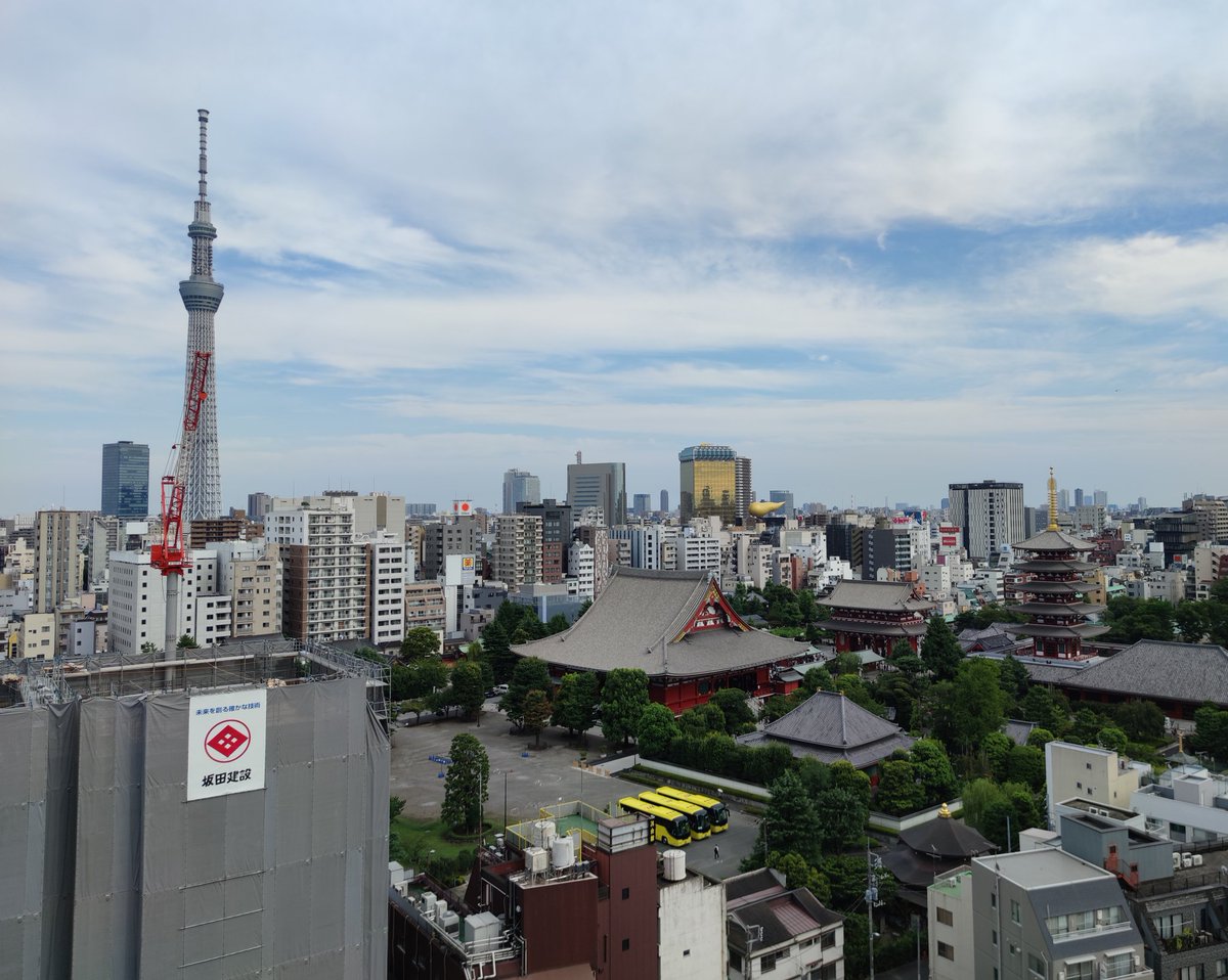 今日も元気にホテルに引きこもりに来た

今ははとバスの駐車場になっているあの空き地がかつてポニータワーという回転展望塔があった場所か 