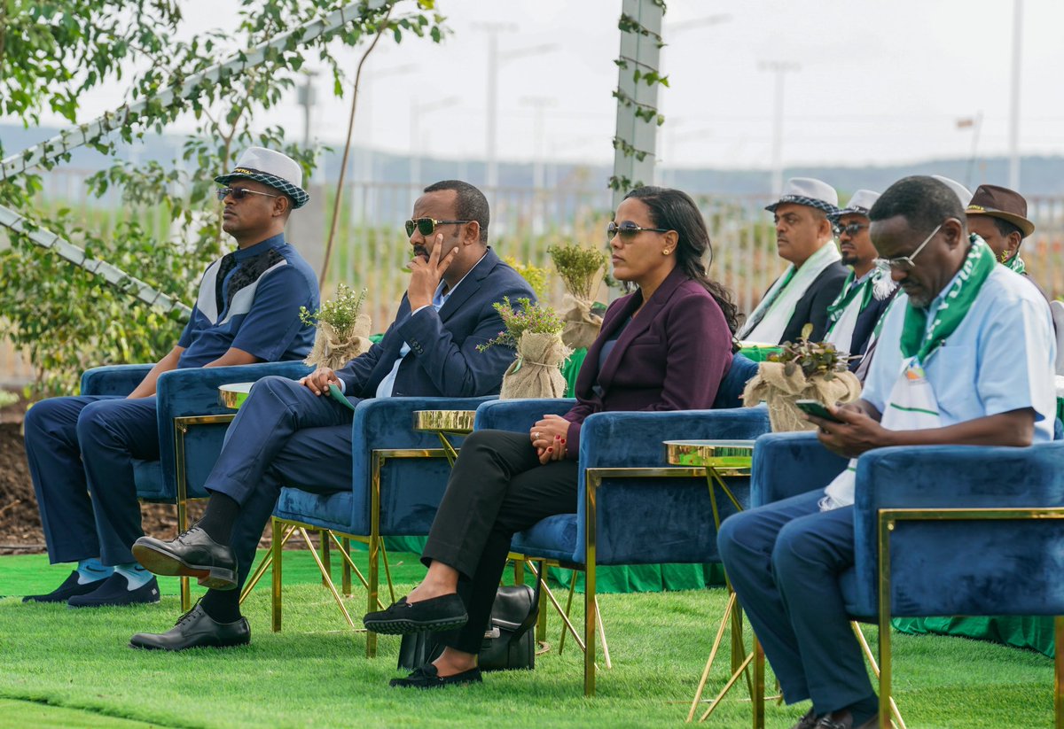 AbiyAhmedAli's tweet photo. The 4 years since we launched #GreenLegacy has demonstrated to us that we are a people that can ideate, plan and accomplish. We planned 20bil and achieved 25bil. Ours has been an inspiration for many throughout the world. We will continue building on our green culture! https://t.co/StUvA6Hbac