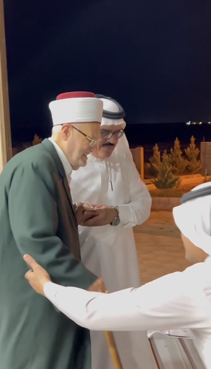 almadi_aous's tweet photo. تشرفنا بزيارة شيخ المرابطين وإمام المسجد الأقصى الشيخ: عكرمه صبري ، في منزل خالي الشيخ طلال صيتان الماضي.

#عملية_القدس #فلسطين #غزة_تنتصر https://t.co/dP0CWU9t7U