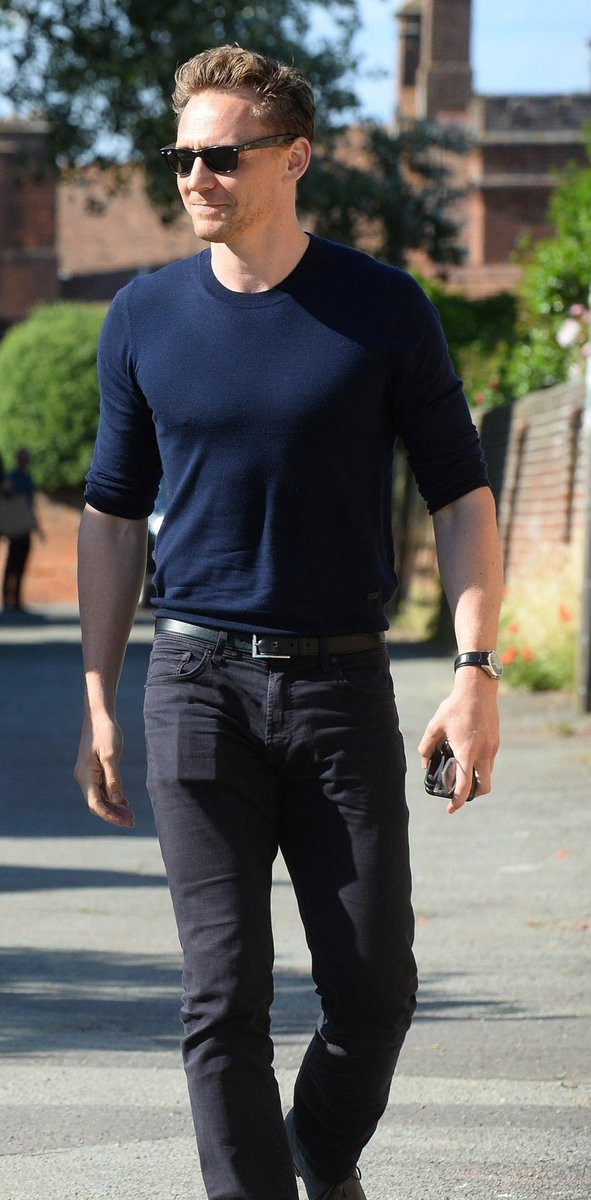 #HappyBubble picture of the day 
#TomHiddleston 

Mother Nature‘s masterpiece. 🥇🏆
(Admittedly with a little help by his parents and a lot of gym)