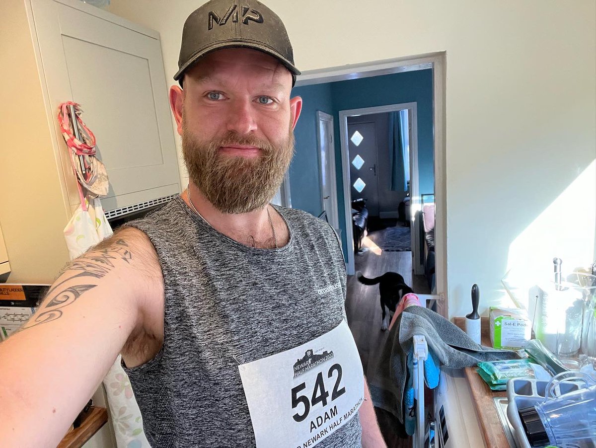 GorillaManFitn1's tweet photo. OMG I am running a Half Marathon #fitnessmotivation #newarkparkrun #goprohero6 #Thorline #salter #newarkhalfmarathon #maxiteams #wellyx #alphadesigns #fitbit #anytimefitness #britishredcross #precisionnutrition #wrightfoundation #homegym #yorkfitness #strava #BMC https://t.co/EHO589qiqI