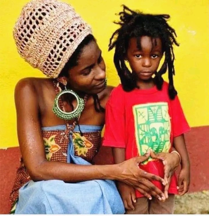 Rwibutso19's tweet photo. A sunday kind of L💚💛❤️VE

#JahQueen
#JahSon https://t.co/pnQjTLuZ3w