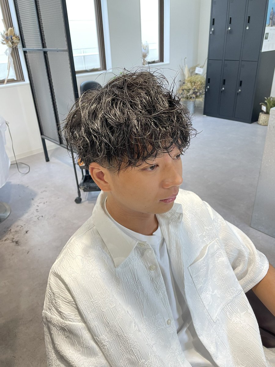お盆もメンズラッシュ✂️
CARLOは８月１６日から１８日までお盆休み頂きます！
また、１９日から営業再開するので皆さまよろしくお願いします🙇‍♂️