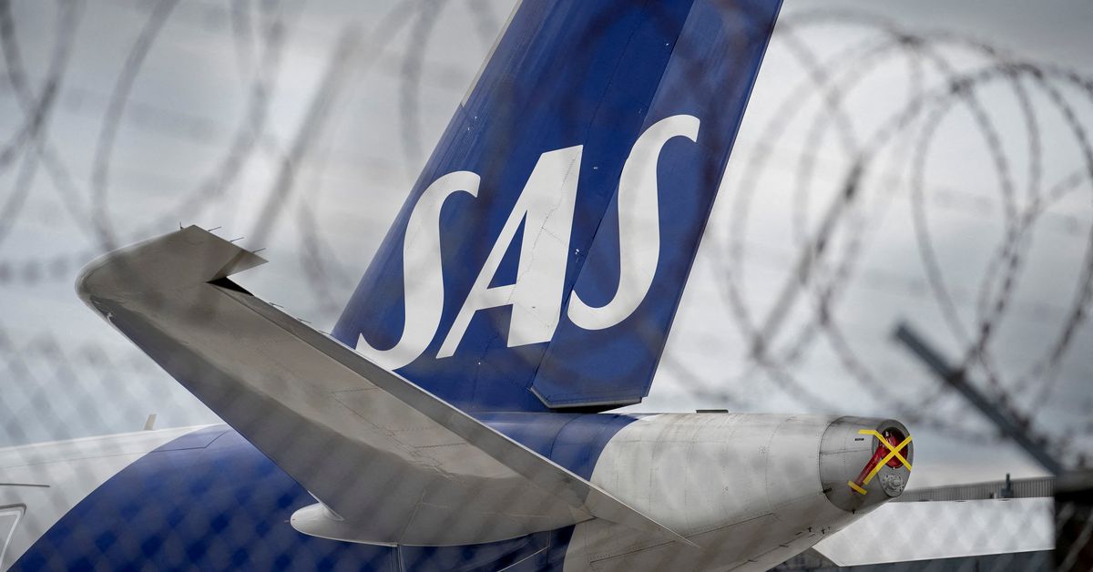 Reuters's tweet photo. SAS secures $700 million financing to aid restructuring https://t.co/8w9cfU7fN1 https://t.co/6XmVW8BY0s