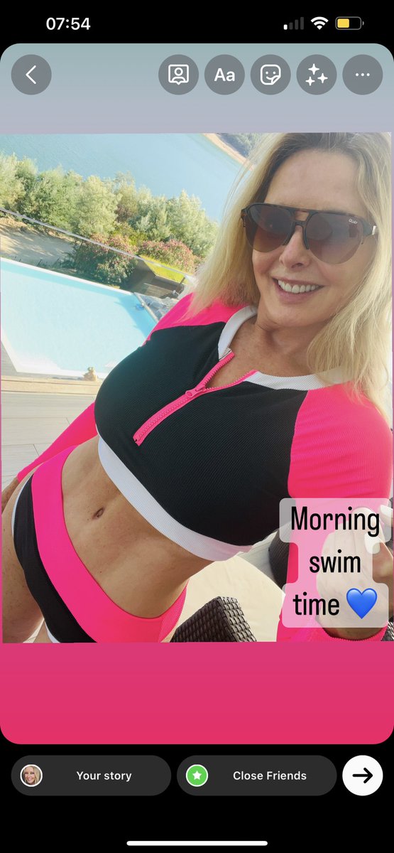 Carol Vorderman tweet media