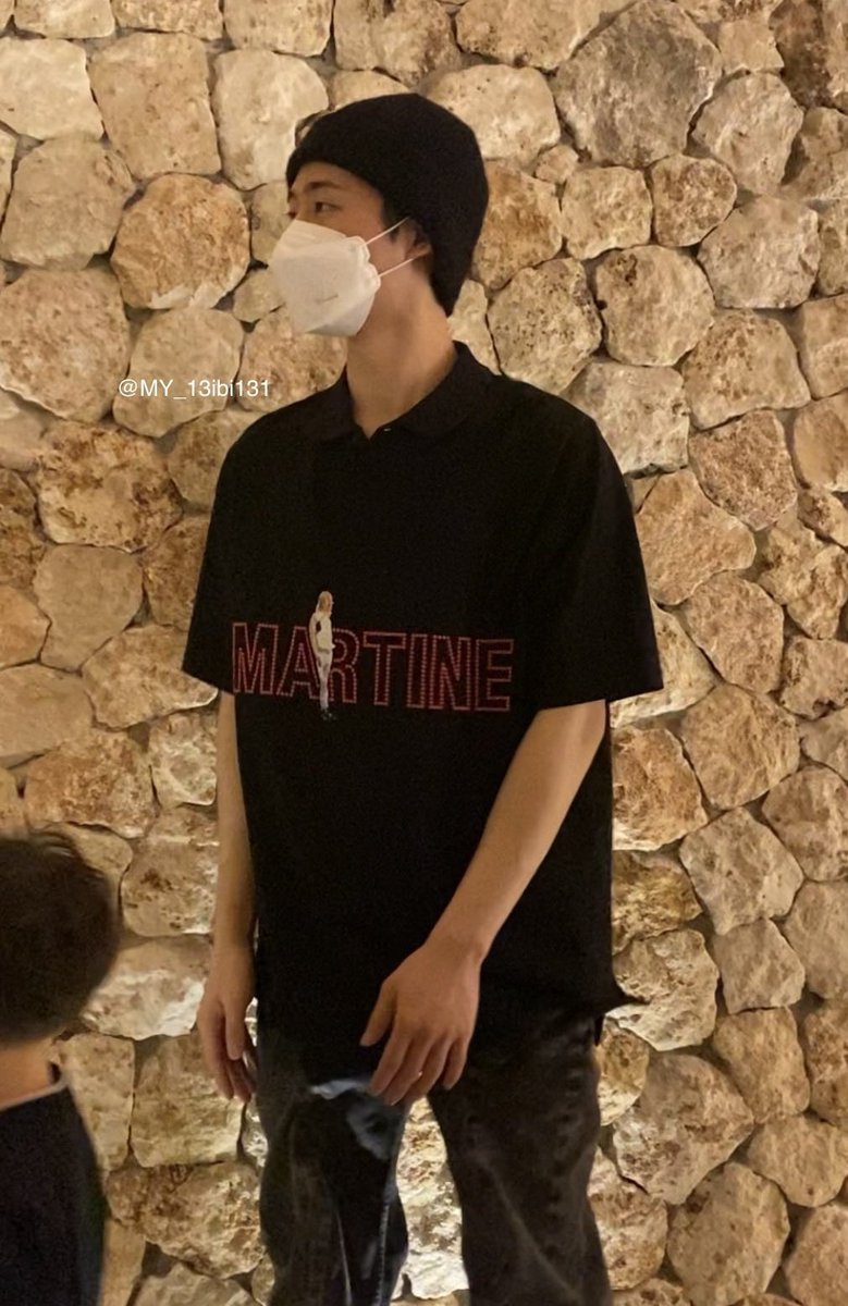 boredbinic's tweet photo. the same shirt but it looks so different on him now damn hanbin bulked up https://t.co/9rYunRQi8H